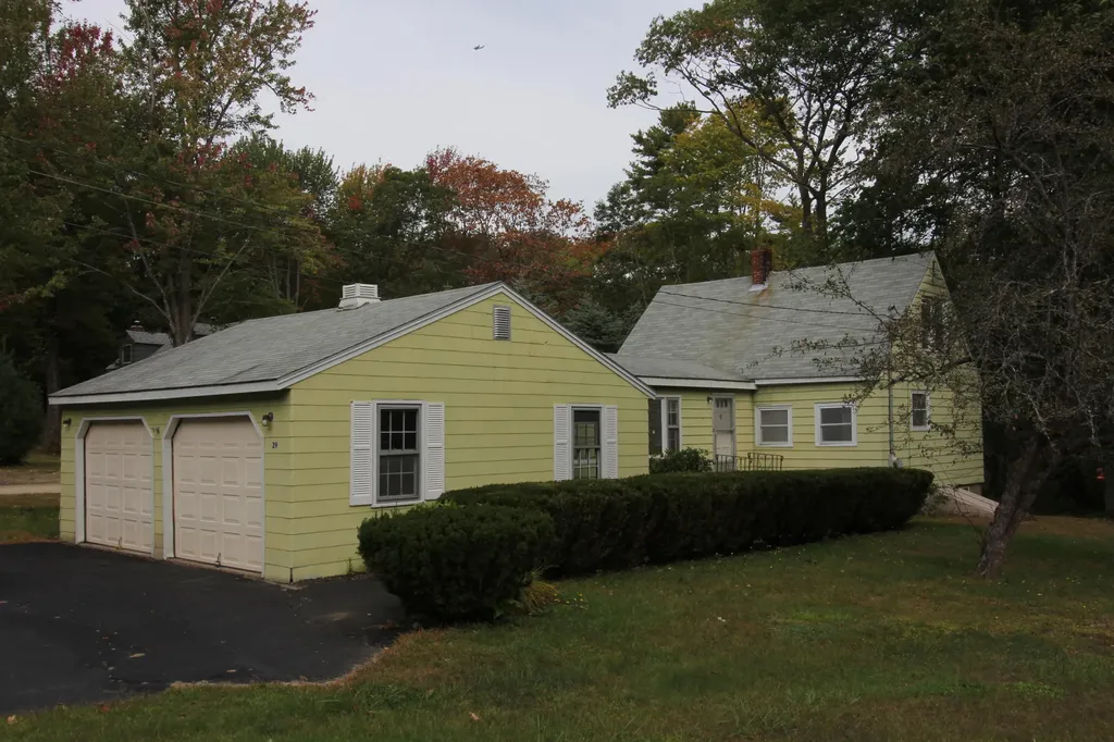 29 Pleasant Hill Road Falmouth ME 04105