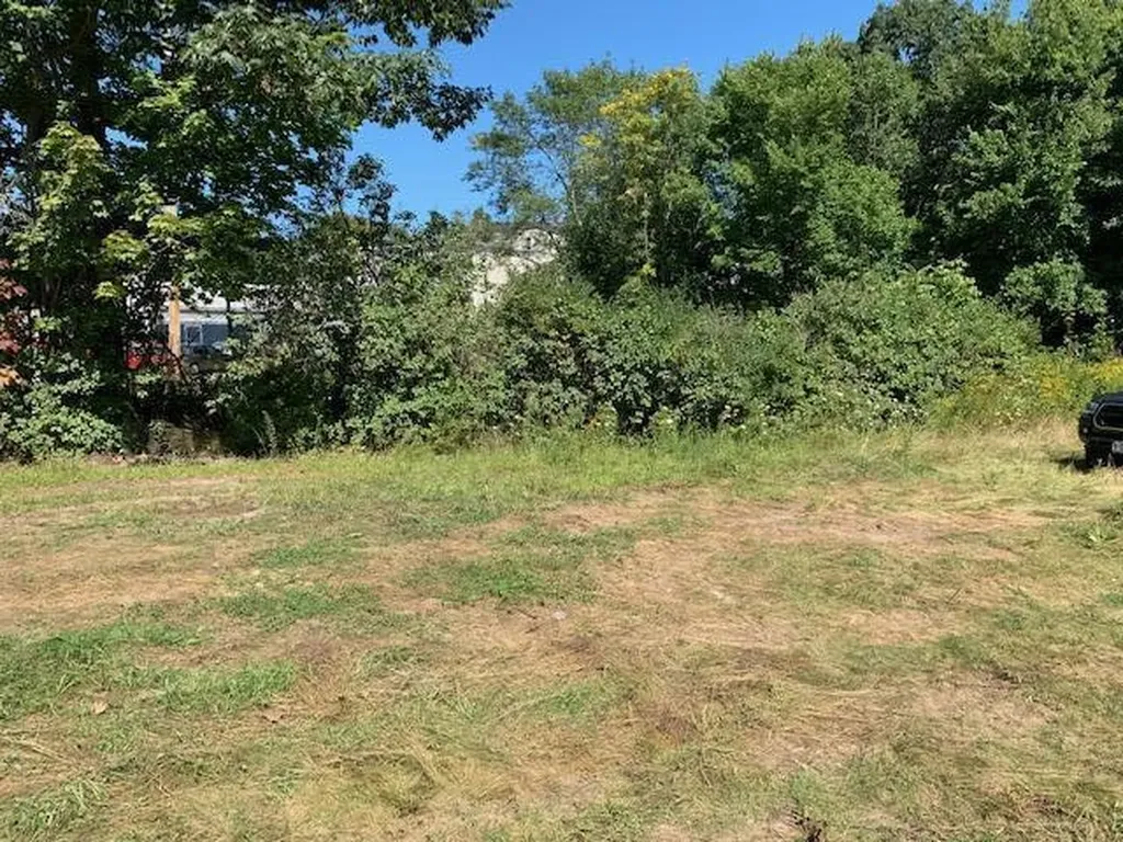 19 Market Street Saco ME 04072