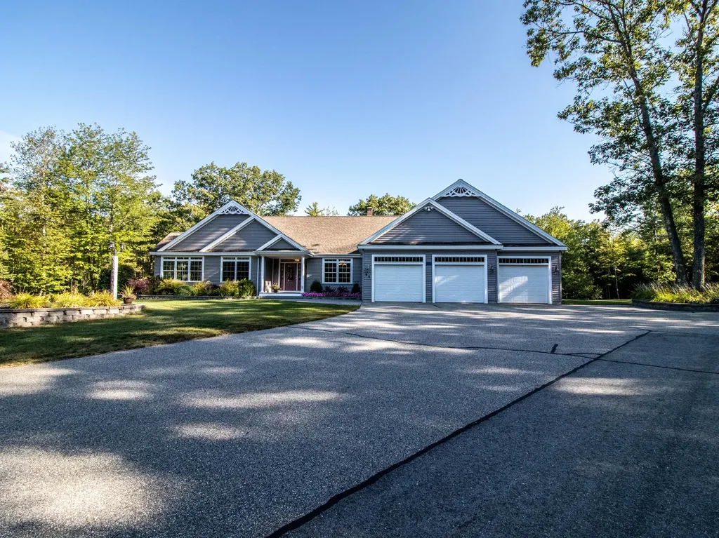 95 Beaulieu Drive Lyman ME 04002