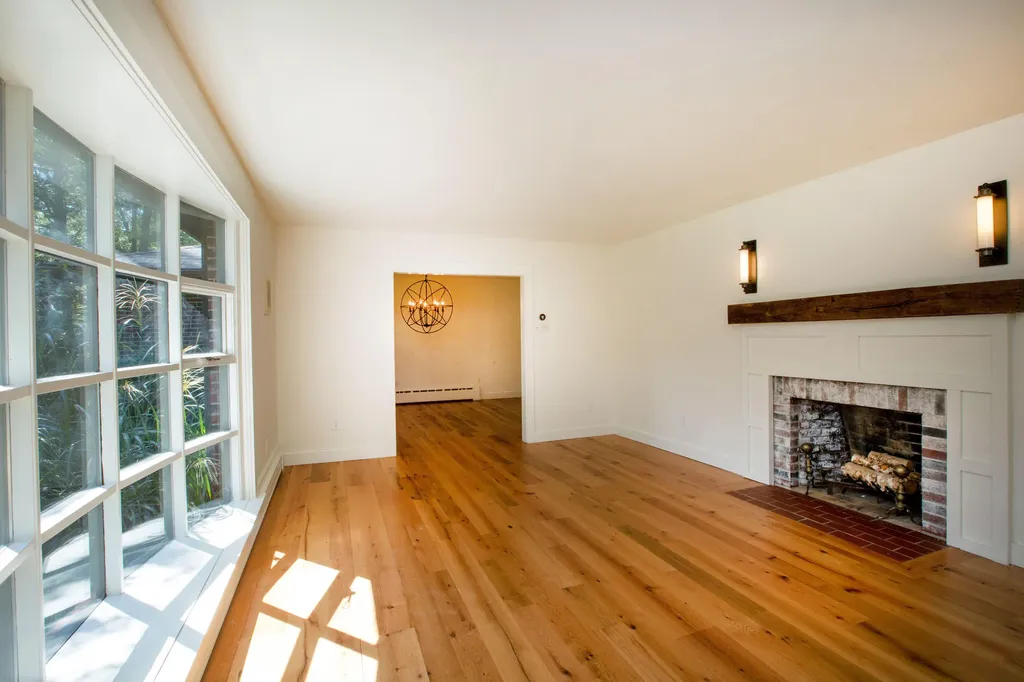 33 Meadowbrook Road Brunswick ME 04011