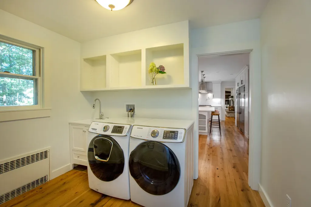 33 Meadowbrook Road Brunswick ME 04011