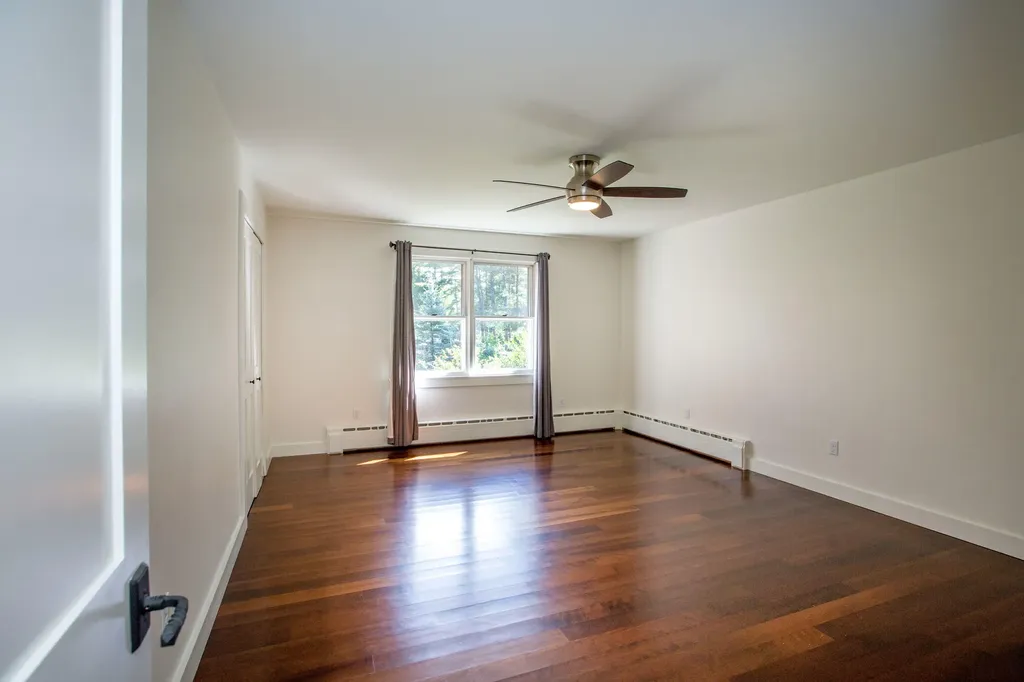 33 Meadowbrook Road Brunswick ME 04011