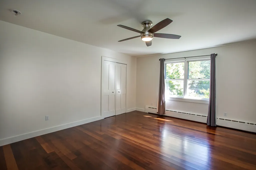 33 Meadowbrook Road Brunswick ME 04011