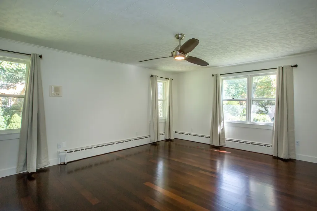33 Meadowbrook Road Brunswick ME 04011