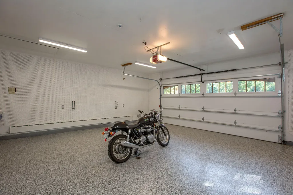 33 Meadowbrook Road Brunswick ME 04011