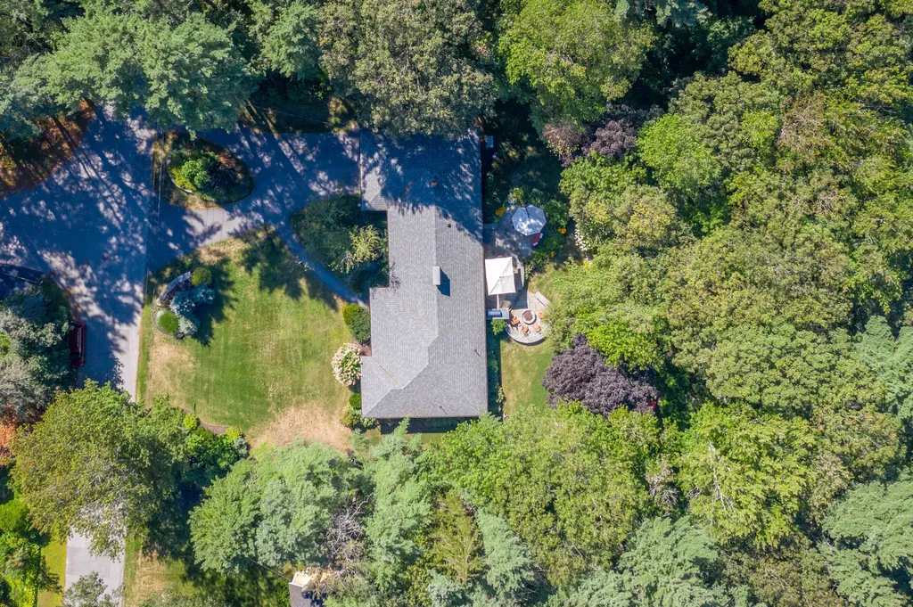 33 Meadowbrook Road Brunswick ME 04011