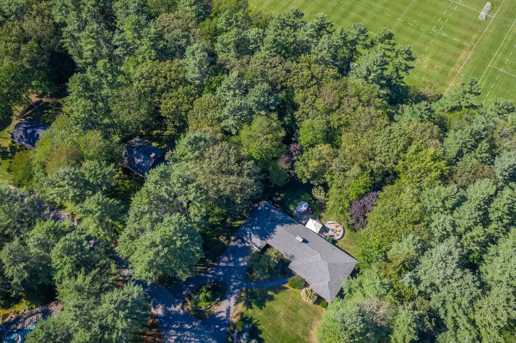 33 Meadowbrook Road Brunswick ME 04011