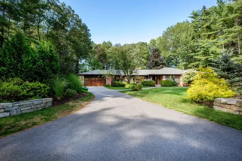 33 Meadowbrook Road Brunswick ME 04011