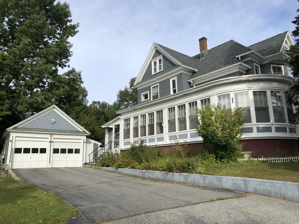 142 Madison Street Auburn ME 04210