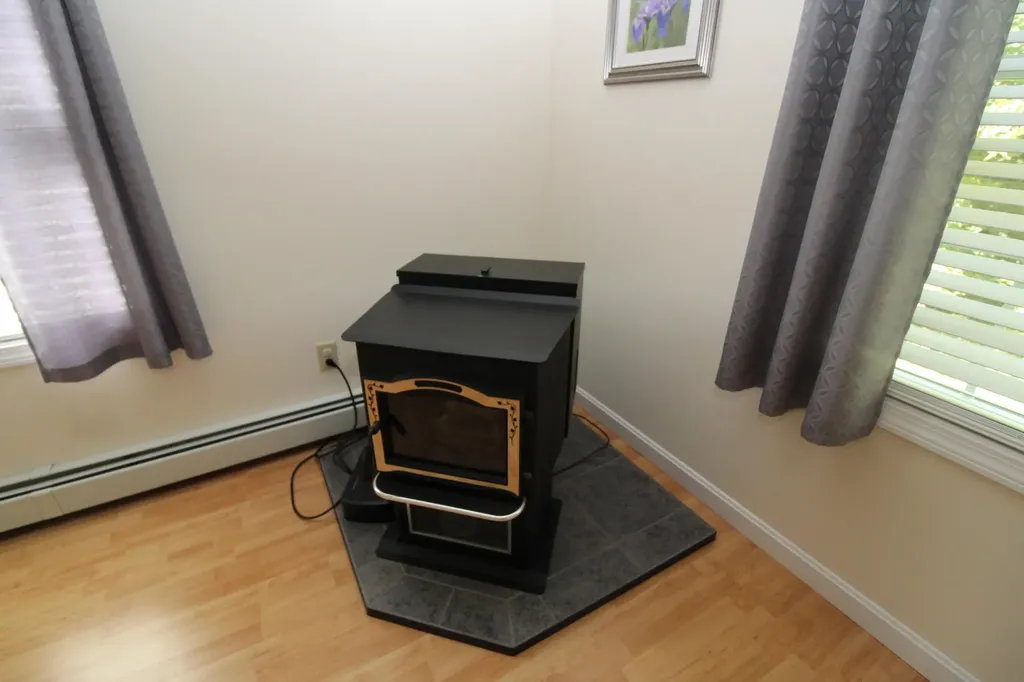 3242 Union Street Glenburn ME 04401