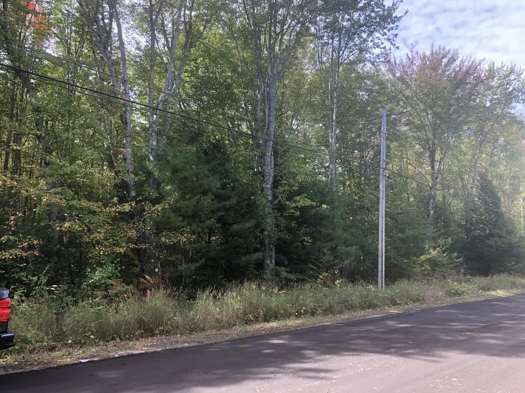 10 Boundary Road Standish ME 04084