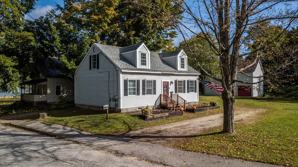 21 Pleasant Street Norway ME 04268