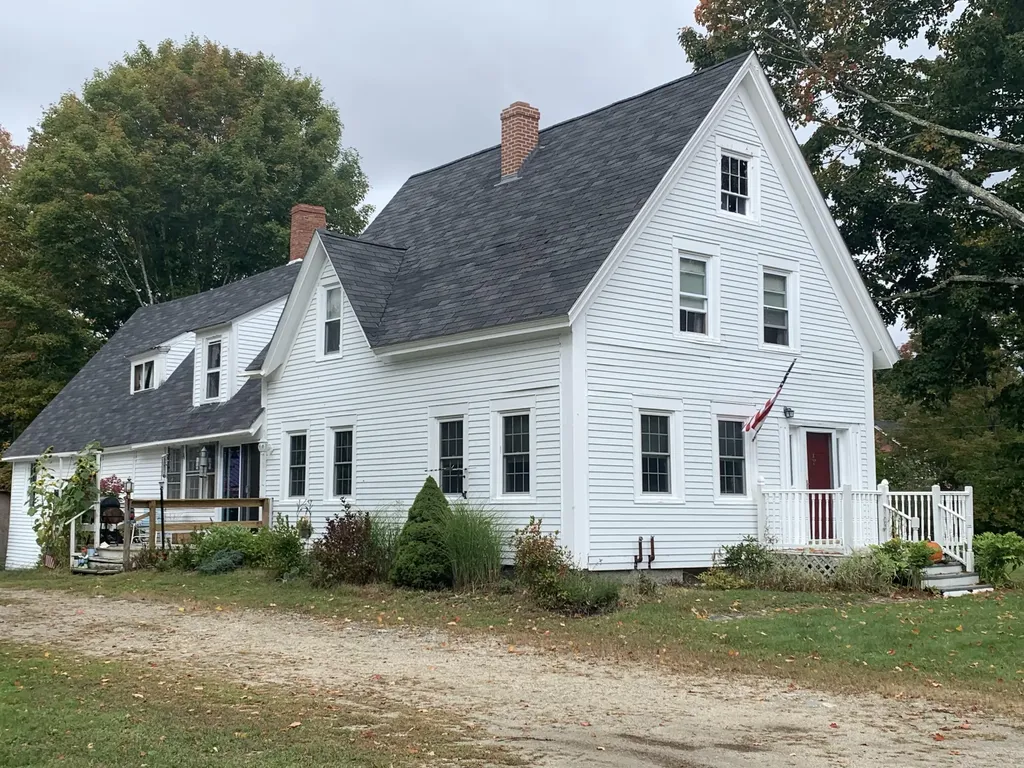 9 Main Road Burlington ME 04417