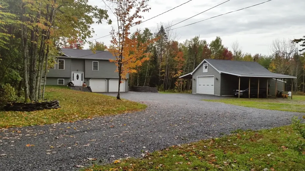 54 Midway Lane Glenburn ME 04401