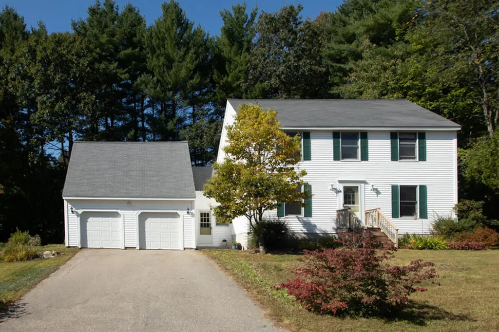 26 Cinnamon Ridge Road Somersworth NH 03878