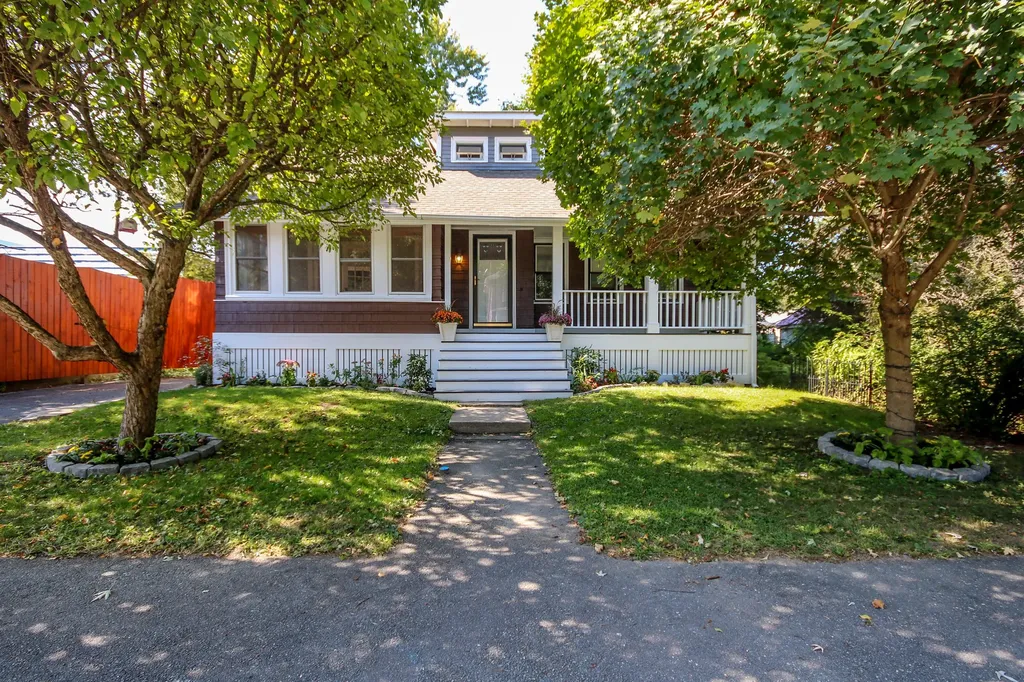 12 Dennett Street Portland ME 04102