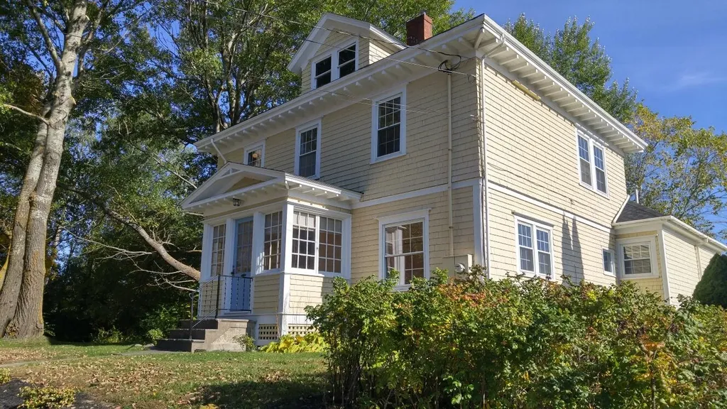 397 Old County Road Rockland ME 04841