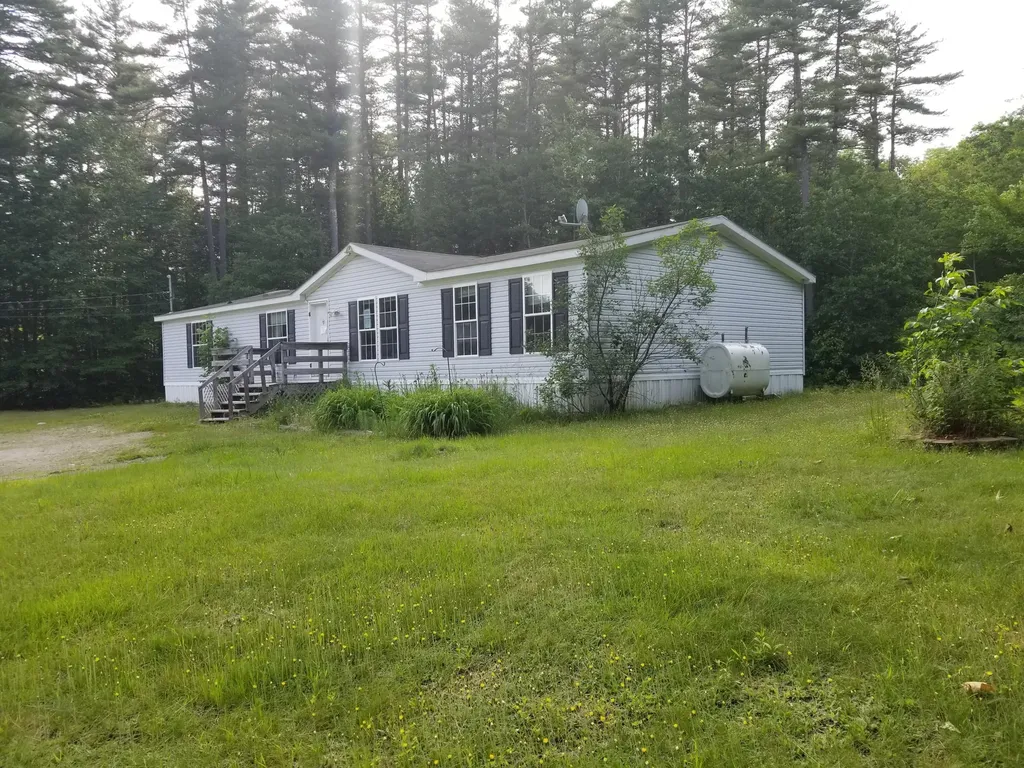72 Highland Road Newcastle ME 04553