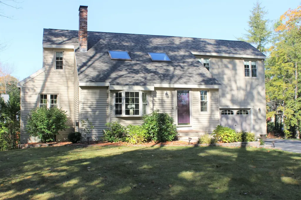 10 Abby Lane Saco ME 04072