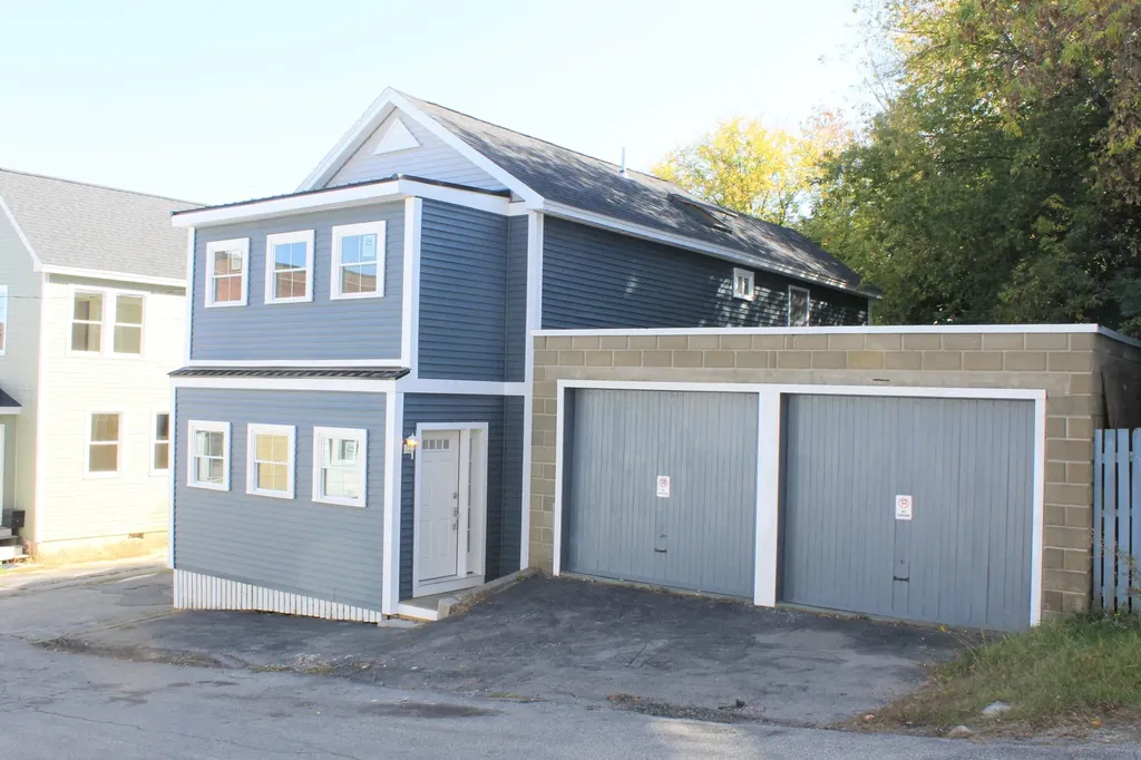 11 Windsor Lane Biddeford ME 04005