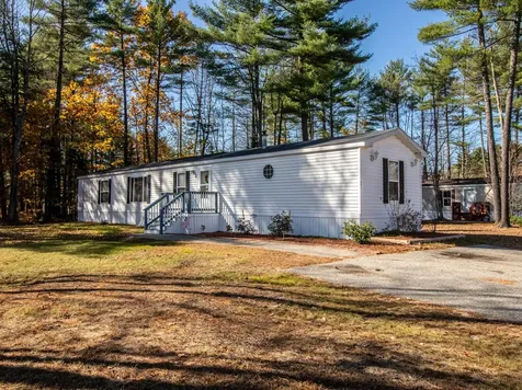 27 Ashleigh Lane Standish ME 04084
