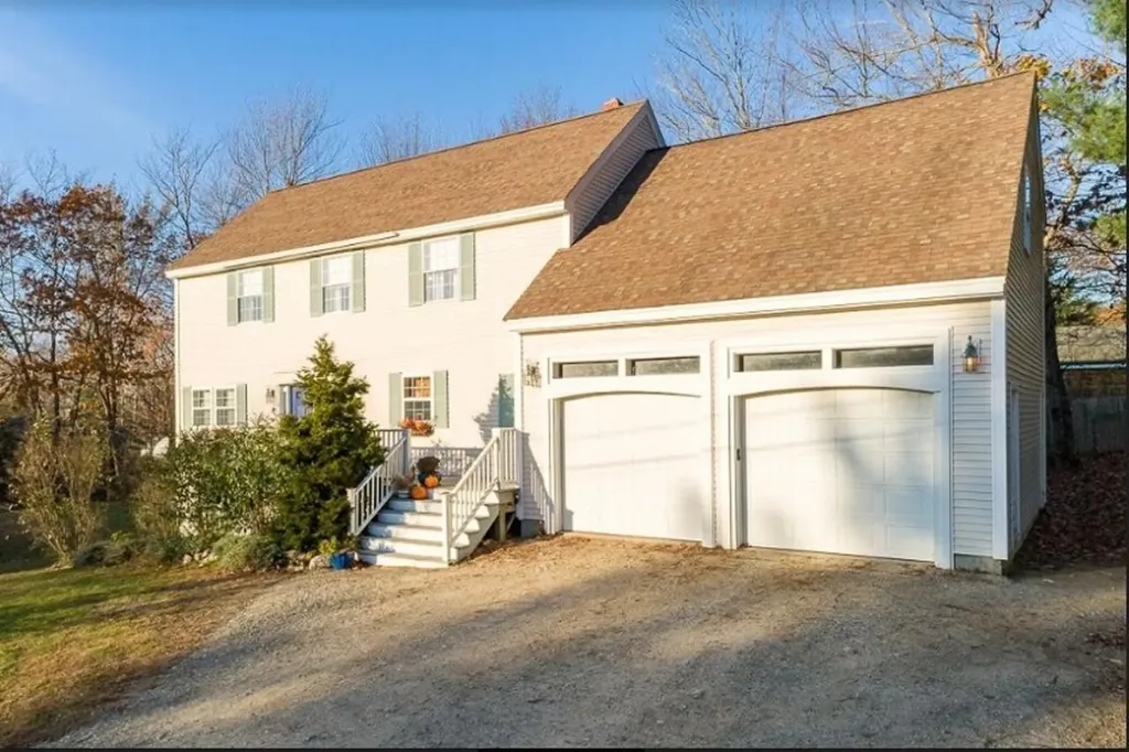 13 Maplewood Avenue Yarmouth ME 04096