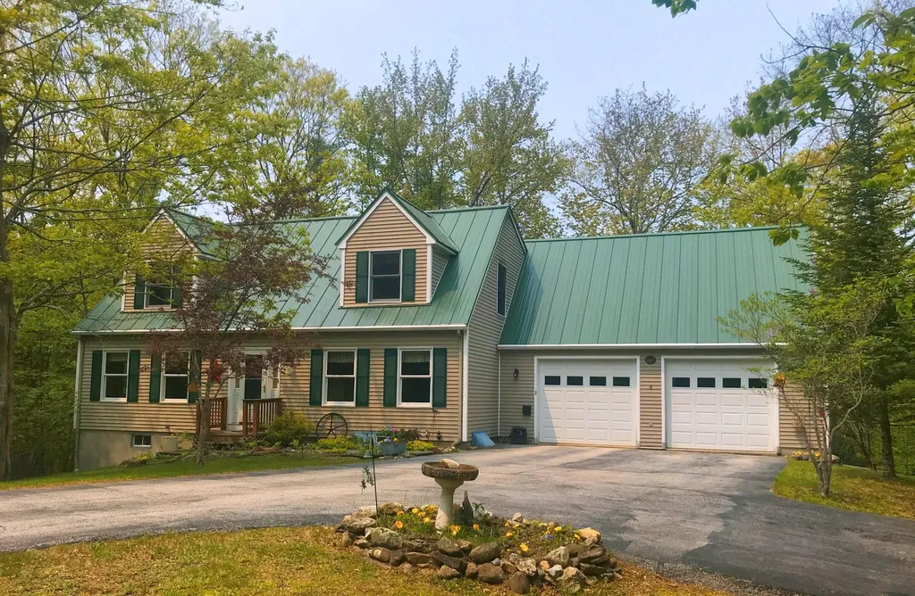 8 Spruce Ridge Road Edgecomb ME 04556