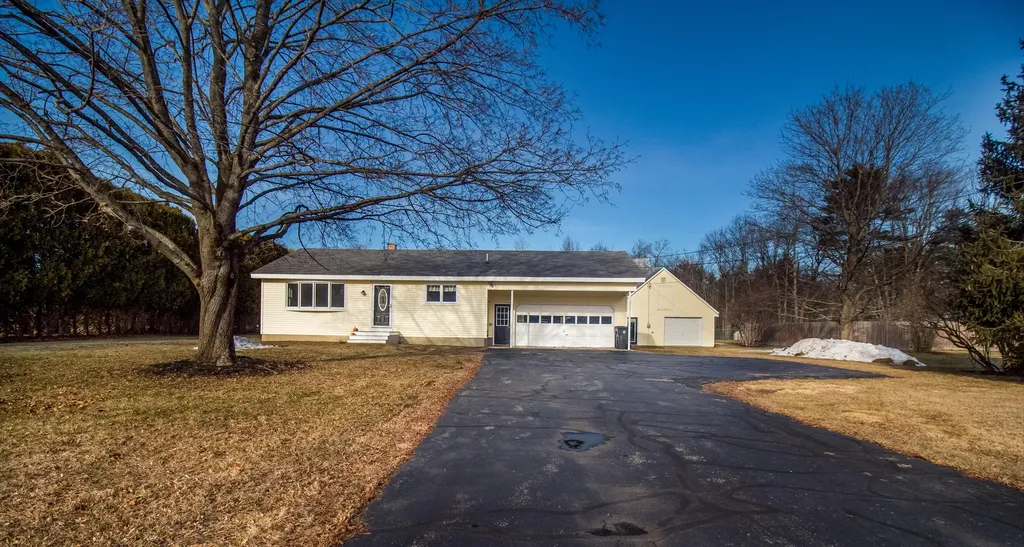 379 County Road Scarborough ME 04074