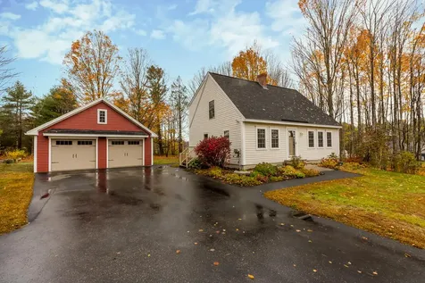 13 Fairview Avenue Gray ME 04039