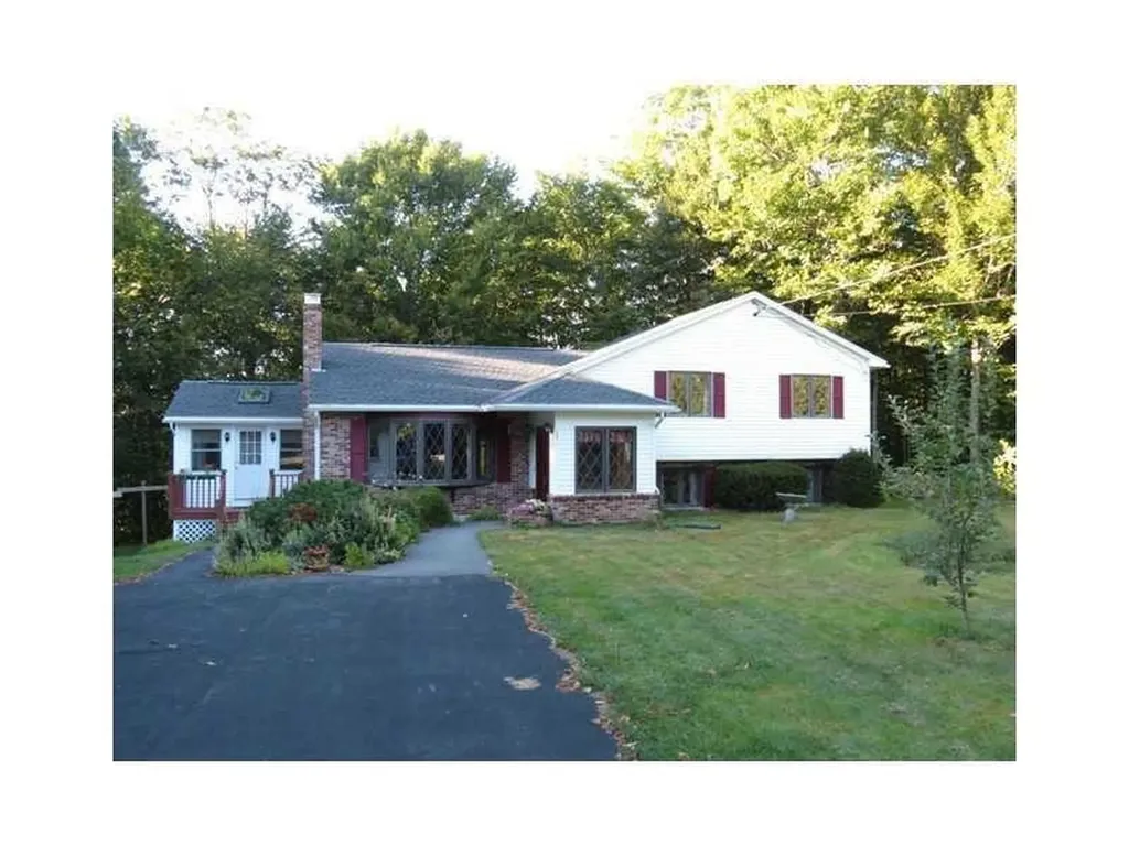 16 Cathy Street Augusta ME 04330
