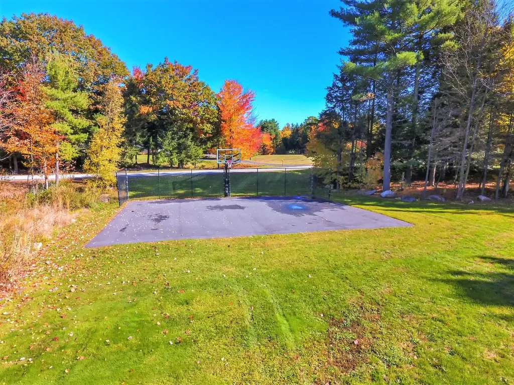 32 Stag Hollow Greene ME 04236