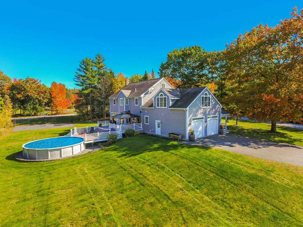 32 Stag Hollow Greene ME 04236