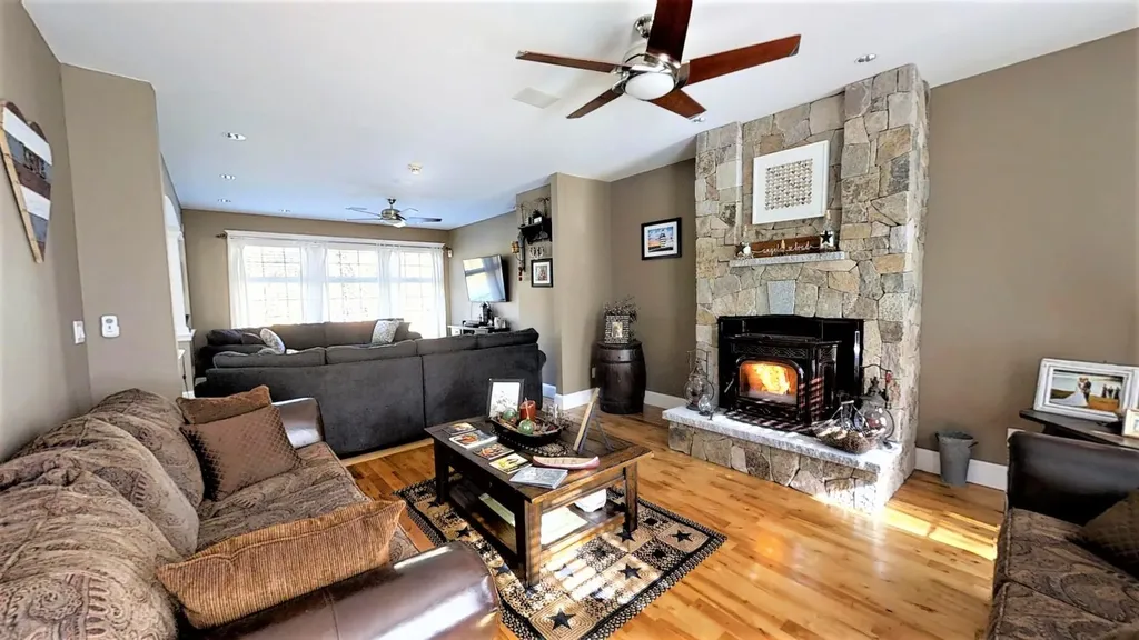32 Stag Hollow Greene ME 04236