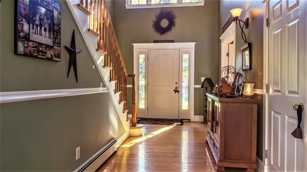 32 Stag Hollow Greene ME 04236