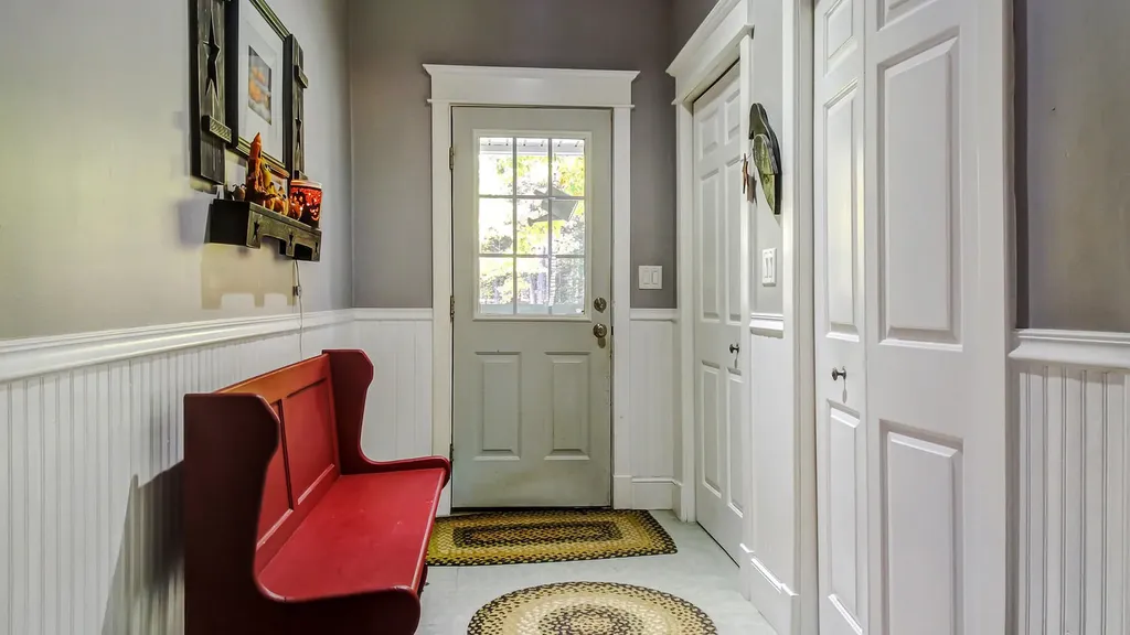 32 Stag Hollow Greene ME 04236