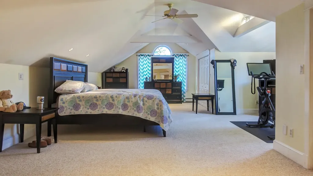 32 Stag Hollow Greene ME 04236