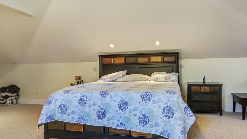 32 Stag Hollow Greene ME 04236
