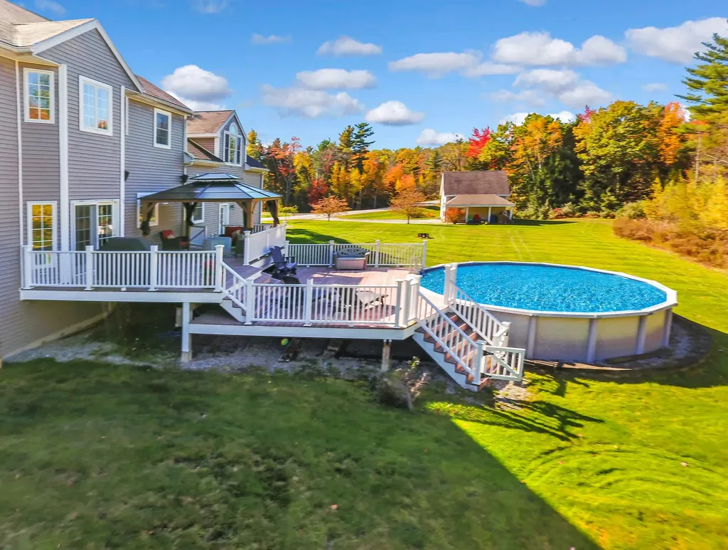 32 Stag Hollow Greene ME 04236