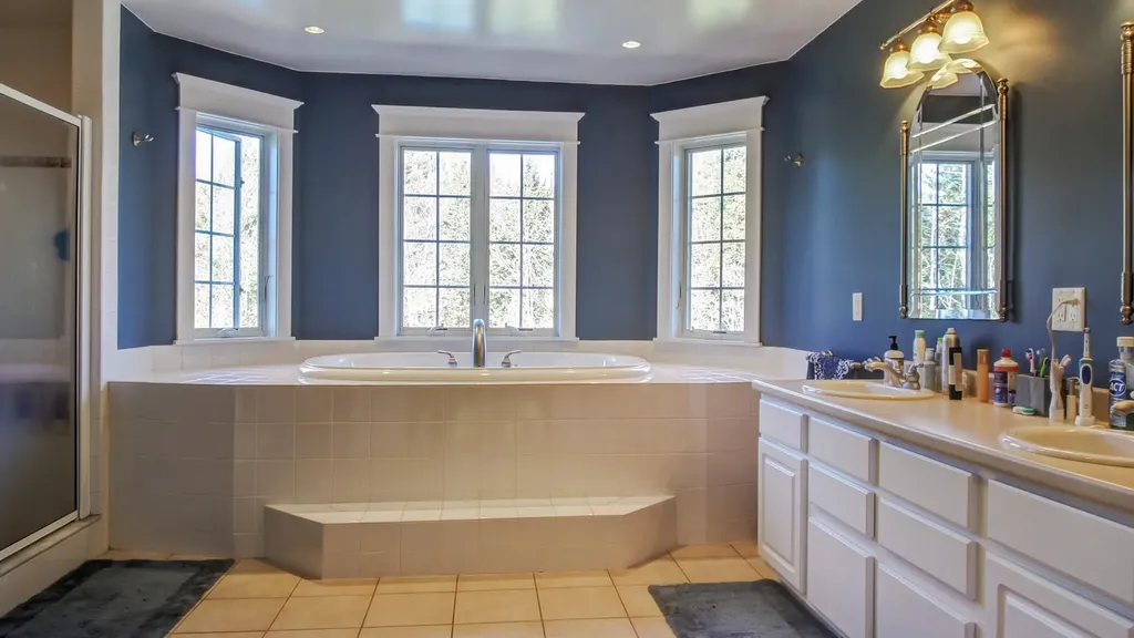 32 Stag Hollow Greene ME 04236