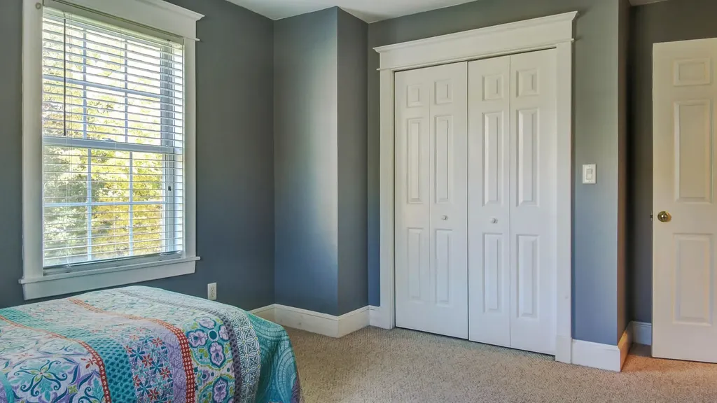 32 Stag Hollow Greene ME 04236