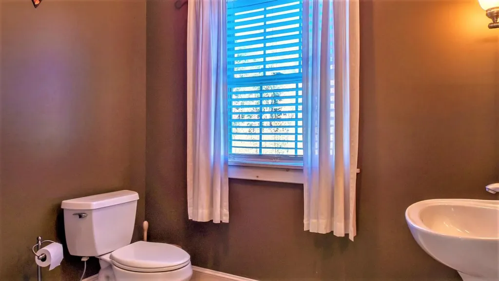 32 Stag Hollow Greene ME 04236