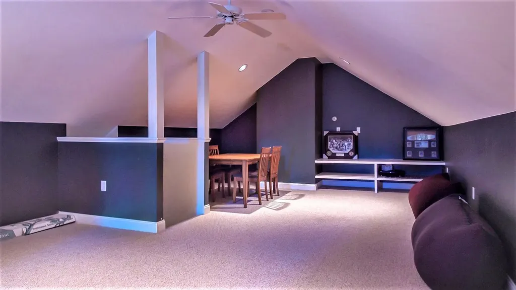 32 Stag Hollow Greene ME 04236