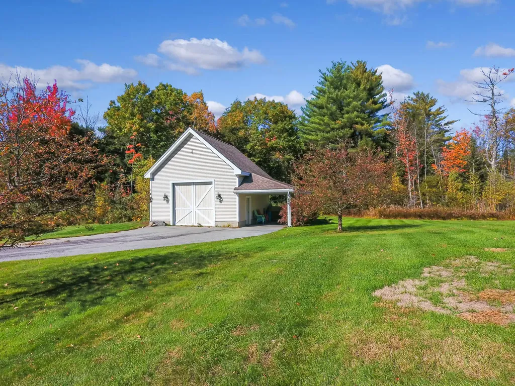 32 Stag Hollow Greene ME 04236