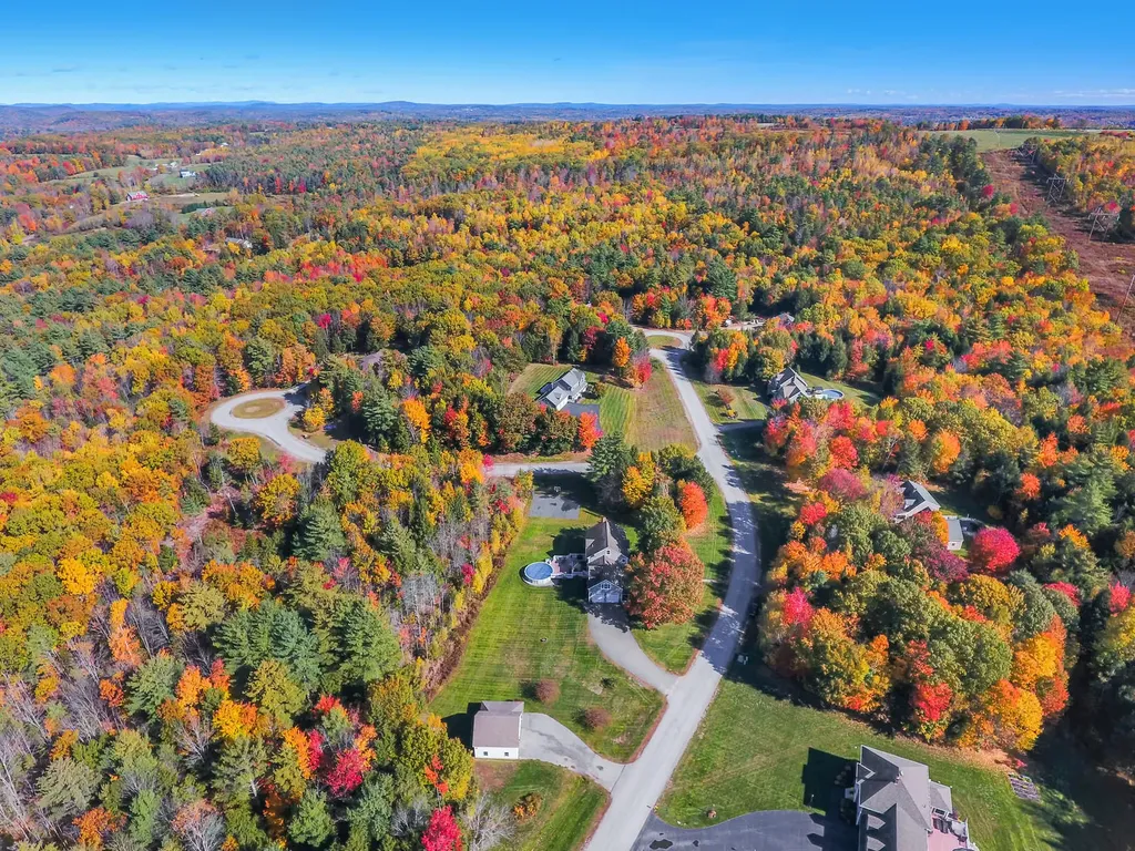 32 Stag Hollow Greene ME 04236