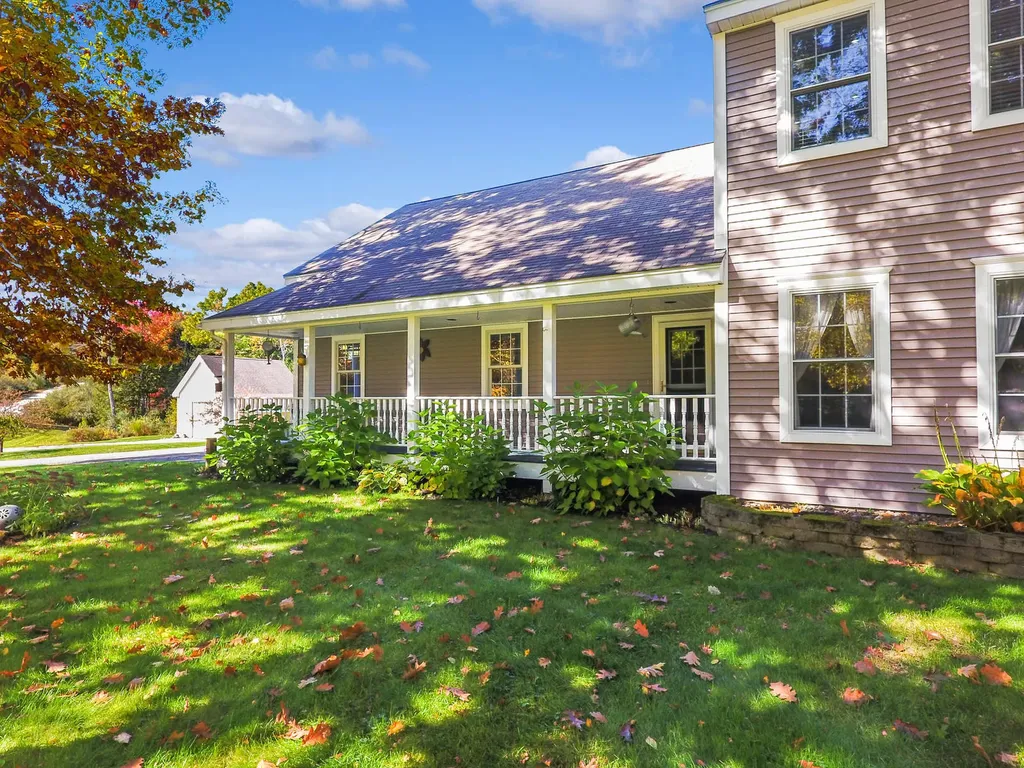 32 Stag Hollow Greene ME 04236