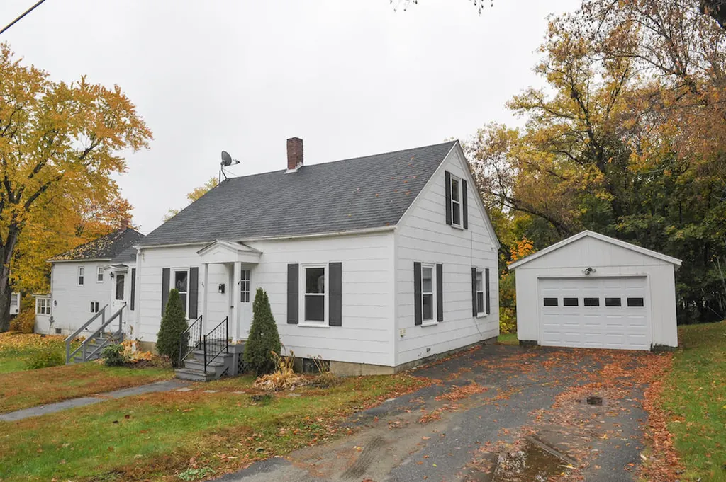 29 Abbott Street Waterville ME 04901