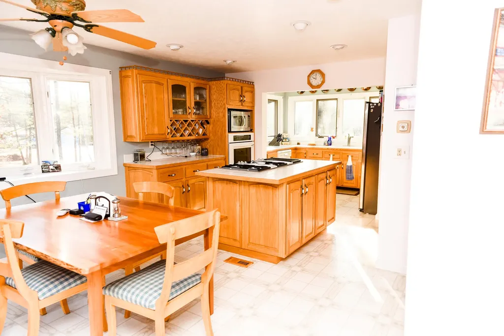 11 Whites Lane Chesterville ME 04938