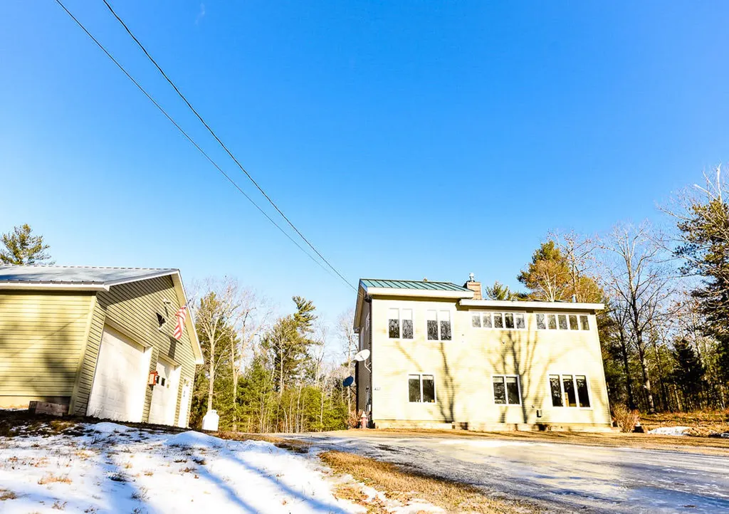 11 Whites Lane Chesterville ME 04938