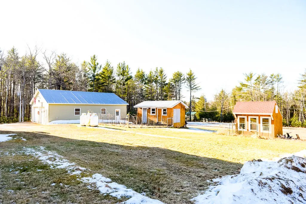 11 Whites Lane Chesterville ME 04938
