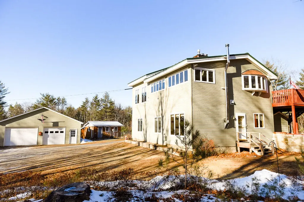 11 Whites Lane Chesterville ME 04938